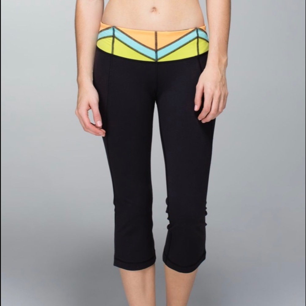 Lululemon Gather & Crow Crop